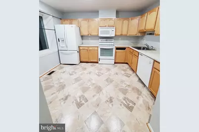 19 Island Run, Catonsville, MD 21228 - Photo 12