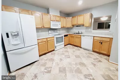 19 Island Run, Catonsville, MD 21228 - Photo 10