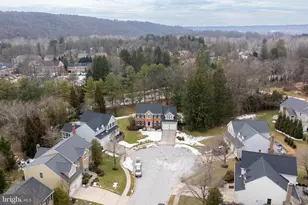 11 Hemlock Ct, Cockeysville, MD 21030 - Photo 6