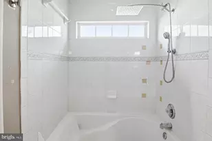 1208 Corolla Ct, Catonsville, MD 21228 - Photo 10