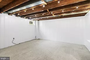 121 Hopkins Rd, Baltimore, MD 21212 - Photo 18