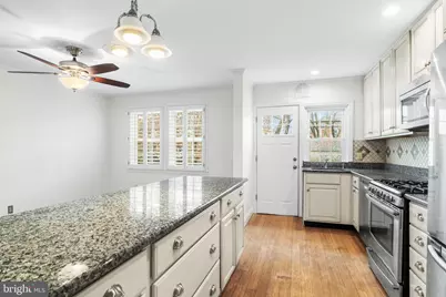 121 Hopkins Road, Baltimore, MD 21212 - Photo 8