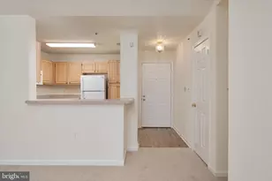 4404 Silverbrook Ln, Owings Mills, MD 21117 - Photo 4