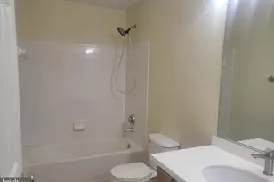 8813 Stoneridge Cir, Pikesville, MD 21208 - Photo 10