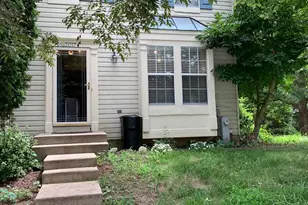 2017 Heritage Dr, Baltimore, MD 21209 - Photo 2