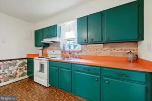 322 Sassafras Rd, Baltimore, MD 21221 - Photo 10