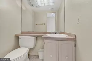 25 Tanner Ct, Baltimore, MD 21208 - Photo 14