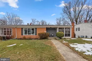 19 Arkla Ct, Catonsville, MD 21228 - Photo 2