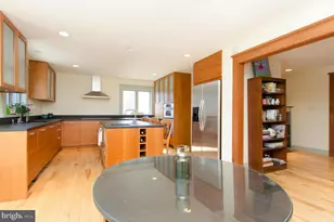 8209 Ruxton Crossing Ct, Towson, MD 21204 - Photo 6