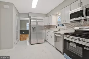 1224 Pleasant Valley Dr, Baltimore, MD 21228 - Photo 12