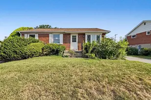 2302 Weathervane Rd, Baltimore, MD 21234 - Photo 1