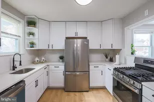 6515 Hazelwood Ct, Baltimore, MD 21237 - Photo 14