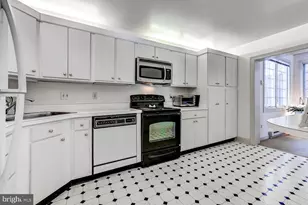 406 Brightwood Clb Dr, Lutherville Timonium, MD 21093 - Photo 8