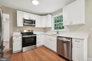 7822 Rolling Vista Ct, Nottingham, MD 21236 - Photo 2