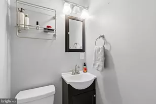 1015 Stormont Cir, Halethorpe, MD 21227 - Photo 16