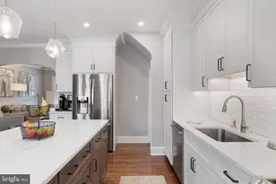 318 Hopkins Rd, Baltimore, MD 21212 - Photo 8