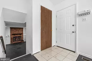 7 Briarleaf Ct, Baltimore, MD 21228 - Photo 4