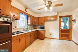 2905 Knoll Acres Dr, Baltimore, MD 21234 - Photo 12