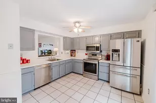 36 White Pine Ct, Cockeysville, MD 21030 - Photo 6