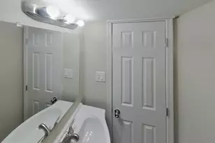 2012 Royal Garden Dr, Baltimore, MD 21207 - Photo 16