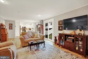 9228 Bowline Rd, Baltimore, MD 21236 - Photo 20