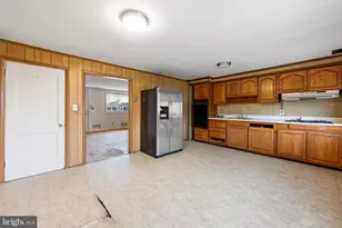 7849 Harold Rd, Baltimore, MD 21222 - Photo 10