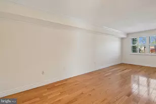 7 Drawbridge Ct, Baltimore, MD 21228 - Photo 10