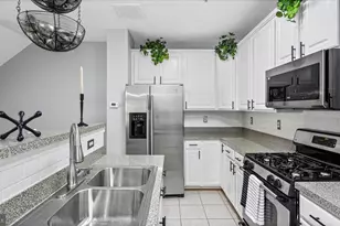 9539 Tessa Ln, Owings Mills, MD 21117 - Photo 14