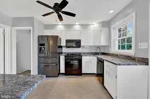 8122 Glen Gary Rd, Towson, MD 21286 - Photo 14