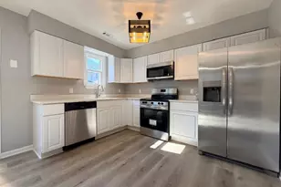 146 Marine Oaks Dr, Essex, MD 21221 - Photo 10