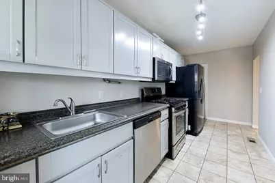 2926 Yorkway #APT 1, Baltimore, MD 21222 - Photo 8