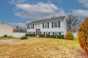 8908 Goldentree Ln, Essex, MD 21221 - Photo 2