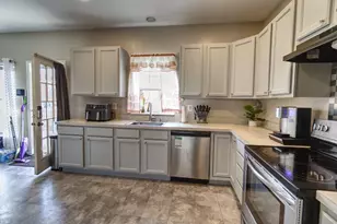 215 Seamaster Rd, Essex, MD 21221 - Photo 12