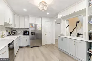 64 River Oaks Cir, Baltimore, MD 21208 - Photo 12