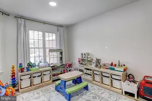 64 River Oaks Cir, Baltimore, MD 21208 - Photo 16