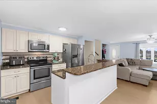 7 Honey Locust Ct, Essex, MD 21221 - Photo 18