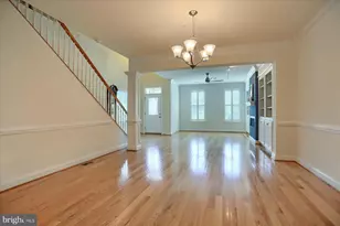 6910 Summit Cir, Towson, MD 21239 - Photo 16