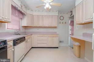 1324 Chapel Hill Dr, Baltimore, MD 21237 - Photo 6