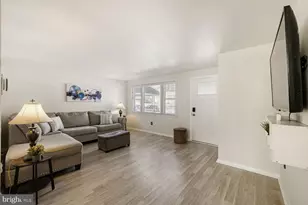 1009 Circle Dr, Halethorpe, MD 21227 - Photo 2