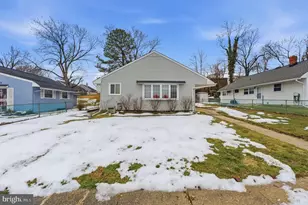 2008 Longview Ct, Rosedale, MD 21237 - Photo 1