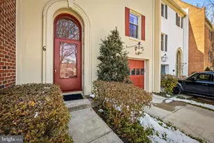 6 Hume Ct, Baltimore, MD 21204 - Photo 2