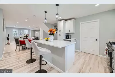 8820 Fearne Avenue, Parkville, MD 21234 - Photo 10