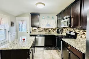 3911 Southern Cross Dr, Gwynn Oak, MD 21207 - Photo 16