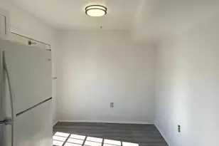 24 King Richard Ct, Baltimore, MD 21237 - Photo 8