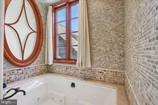 922 Rolandvue Rd, Baltimore, MD 21204 - Photo 46