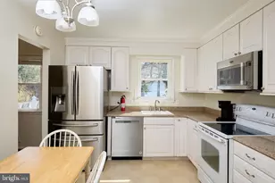 939 Beaverbank Cir, Baltimore, MD 21286 - Photo 6