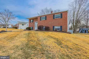 3 Veitch Ct, Baltimore, MD 21236 - Photo 2