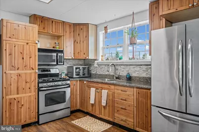 509 Essex Avenue, Baltimore, MD 21221 - Photo 2