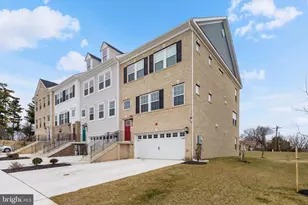 207 Birdie Ct, Pikesville, MD 21208 - Photo 2