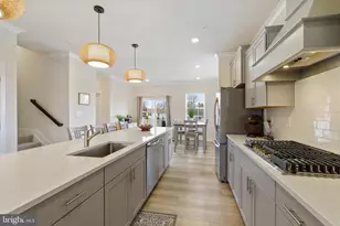 207 Birdie Ct, Pikesville, MD 21208 - Photo 12